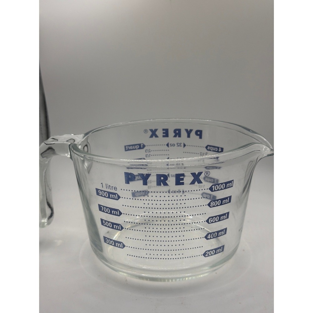 VTG Corning Pyrex 4 Cup Glass Measuring Cup Big 1 Quart Blue Lettering Made USA